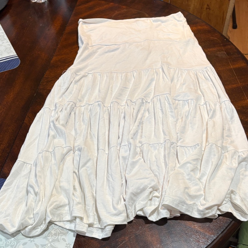 Elegant Cream Tiered Midi Skirt